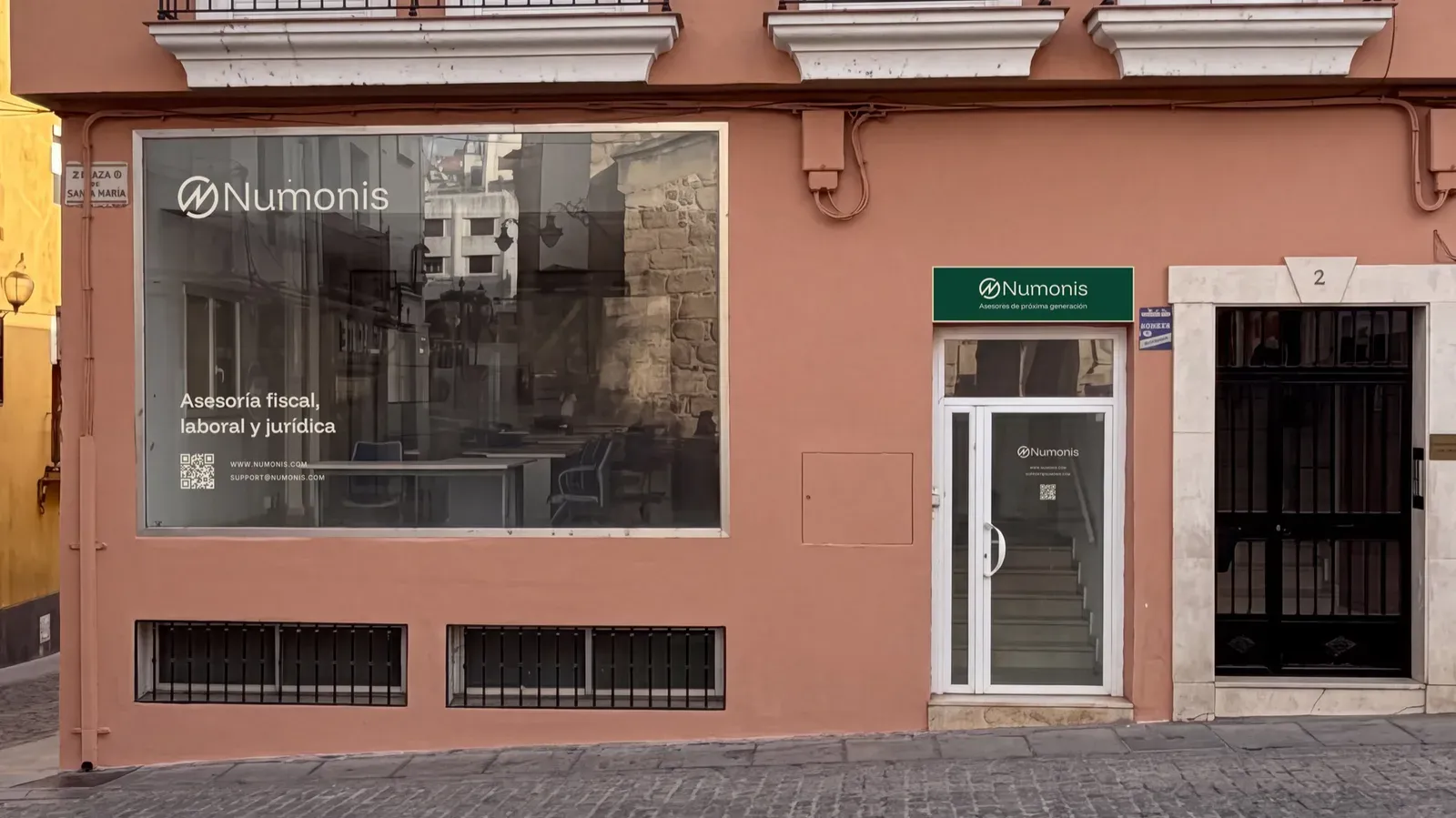 Fachada de la oficina de Numonis en Mérida